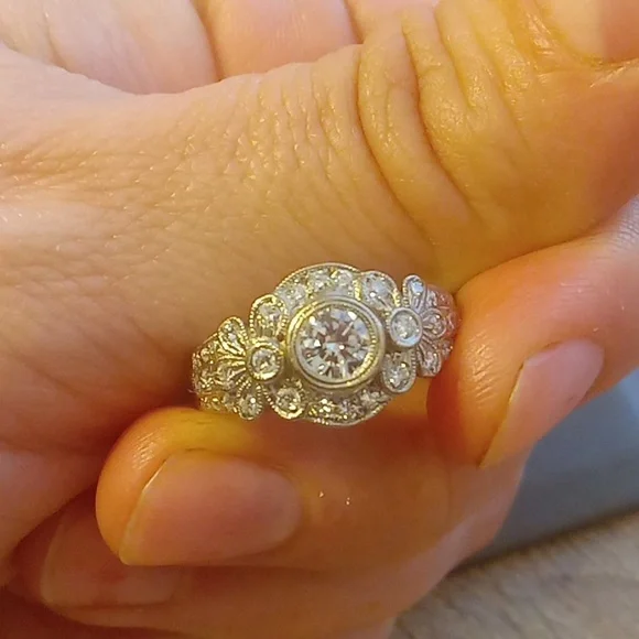 18k white gold diamond ring - Picture 3 of 5